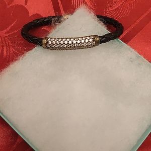 Bracelet with zircon